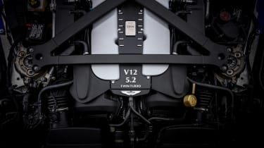 Aston Martin DBS Volante – engine