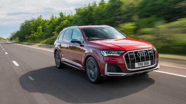 Audi SQ7 2022 – front tracking