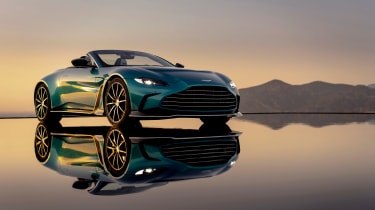 Aston Martin V12 Vantage Roadster – front quarter