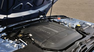 Jaguar F-type V6S engine bay