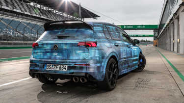 Volkswagen Golf R prototype – rear