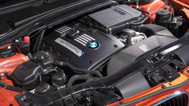 BMW 1M review twin-turbo engine
