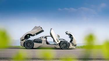 Pagani Utopia – side