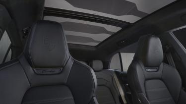 New Porsche Cayenne Electric – sunroof