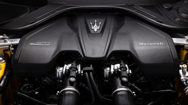 Maserati GranTurismo Trofeo Giallo – engine