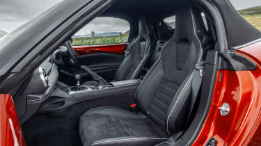 Mazda MX-5 interior