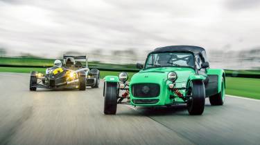 Ariel Atom 4R v Caterham Seven evo25 edition