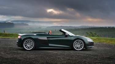 Audi R8 Spyder side