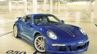 Porsche 911 5M Fans Facebook edition front blue