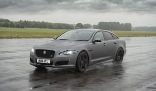 Jaguar XJR575 action