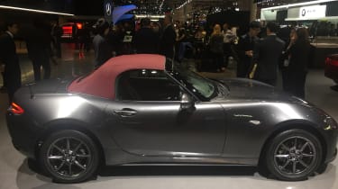 Mazda MX-5 Roadster Tokyo 2017 – side