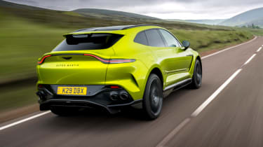 Aston Martin DBX707