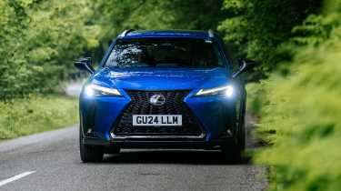 Lexus UX 300h – front