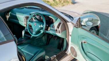 Porsche 911 Carrera (996) – interior