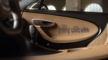 Bugatti Chiron Golden Era – door panel