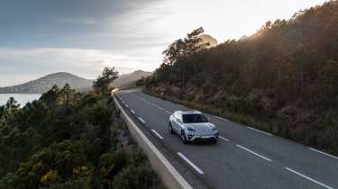 Porsche Macan Electric – front