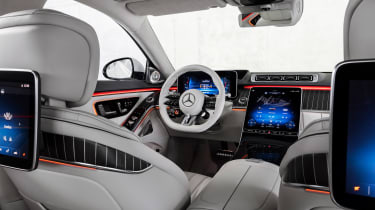 Mercedes-AMG S63 header – interior