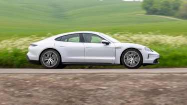 Porsche Taycan rwd