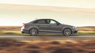 Audi RS3 (8V) side
