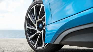 BMW i8 wheels