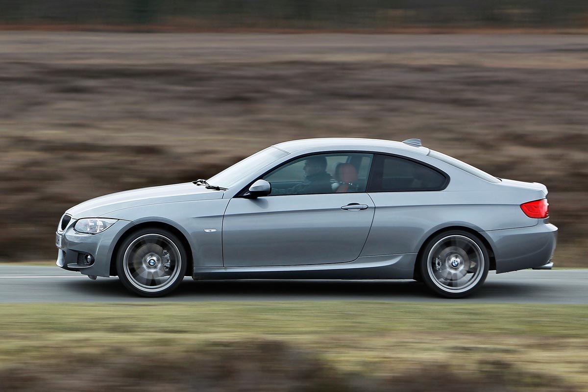 Schuldenaar lijst Schandalig BMW 335i Coupe review - price, specs and 0-60 time | evo