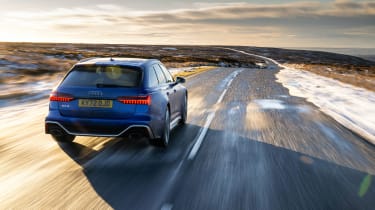 BMW M3 Touring v Audi RS6 – rear tracking