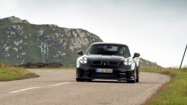 Porsche 911 GT3 Touring SGO – action