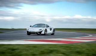 McLaren 570 GT Sportpack – front