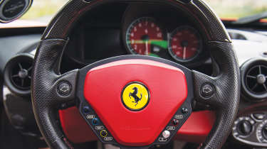 Ferrari Enzo v Ferrari LaFerrari