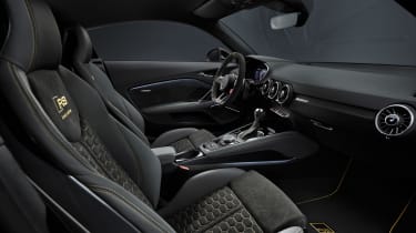 Audi TT RS IE – studio seats