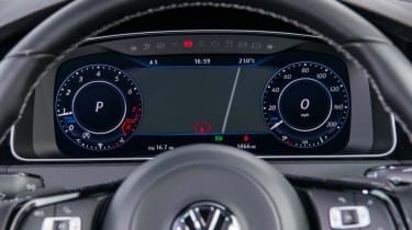 Volkswagen Golf R - dials