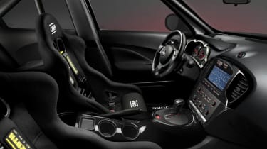 Nissan Juke-R interior seats
