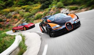 Pagani Huayra vs Bugatti Veyron Vitesse supercar video