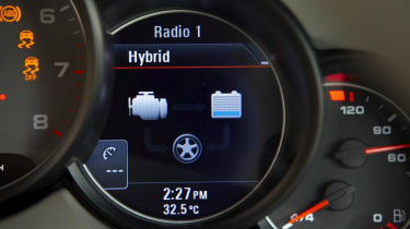 Porsche Cayenne Hybrid dial