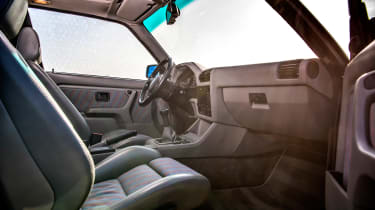 BMW M triple – E30 interior
