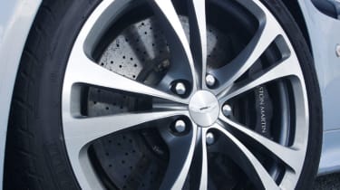 Aston Martin V12 Vantage wheel