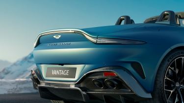 Aston Martin Vantage Roadster – rear