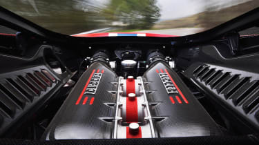 Ferrari 458 Speciale engine