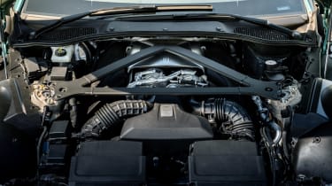Aston Martin Vantage – Roadster engine bay 