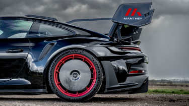 Porsche 911 GT3 RS Manthey Racing – side