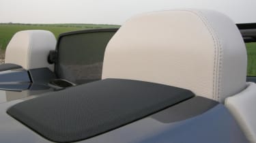Mercedes E-Class Cabrio wind deflector up