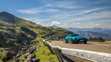 2025 Aston Martin Vantage front