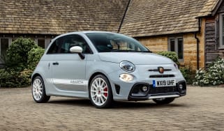 Abarth reveals 595 Esseesse