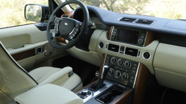 Range Rover Supercharged dashboard