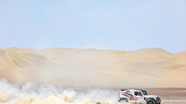 Race2Recovery Land Rover leaves dust trails on the Dakar Rally