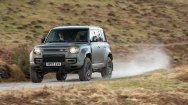 Land Rover Defender Octa front