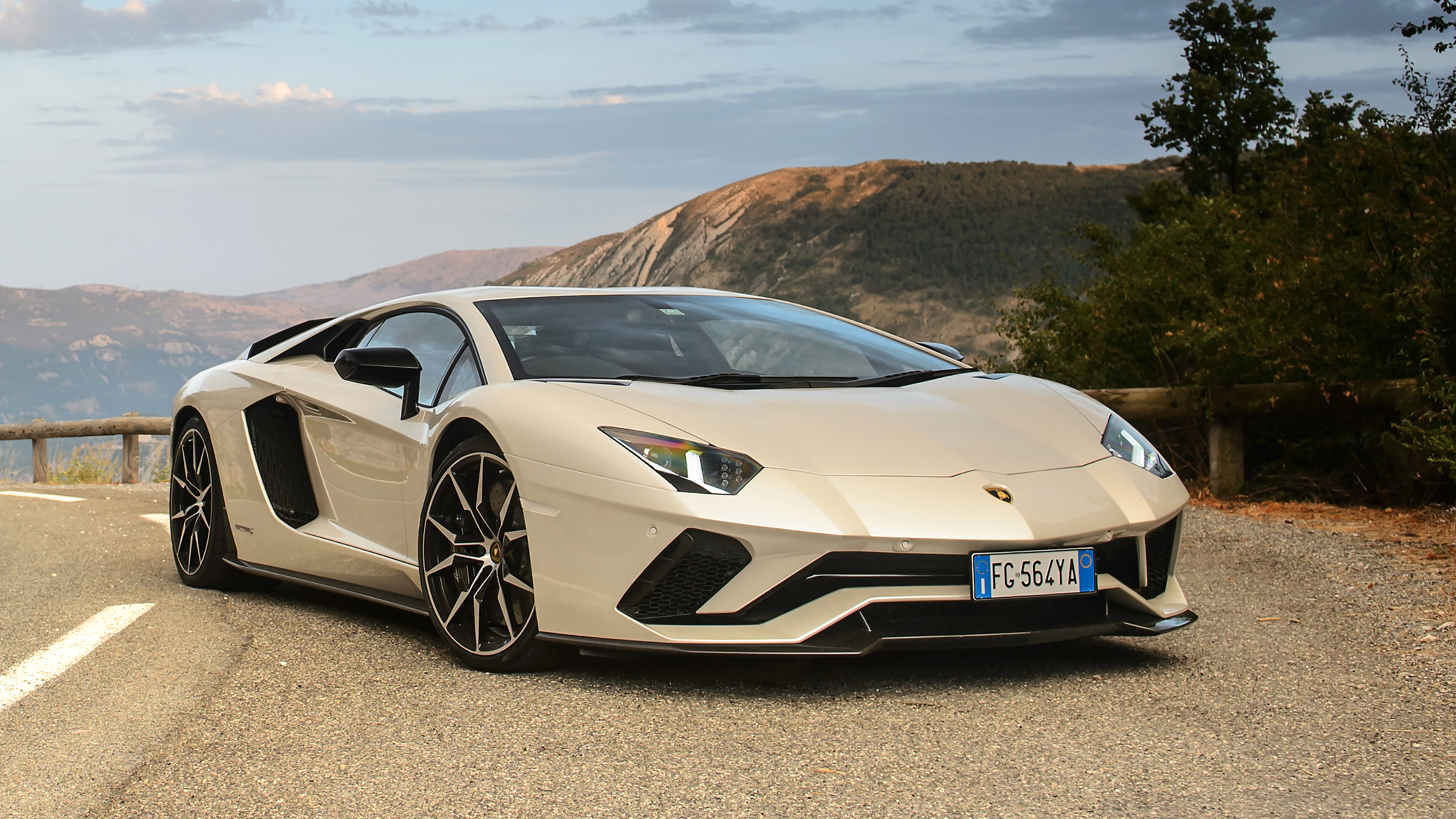 Best Lamborghinis - our top 10 greatest Lamborghini models | evo