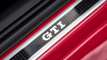 VW Up GTI - Sill plate