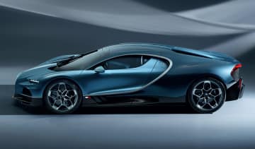 Bugatti Tourbillon – side