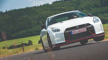 Nissan GT-R Nismo 2015 front